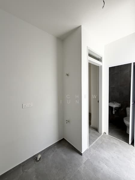 Rumah Teres untuk Dijual di Taman Bukit Serdang (Seri Kembangan) - Tan Chew Jiun - Bathroom - PropertyGuru.com.my