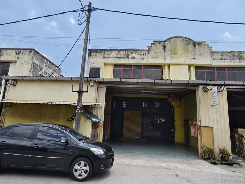 Kilang untuk Disewa di Taman Merdeka (Batu Berendam) - Angie Ng - Exterior - PropertyGuru.com.my