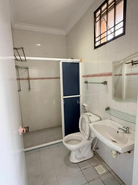 Kondominium untuk Dijual di Nusavilla - Yen Ma - Bathroom - PropertyGuru.com.my