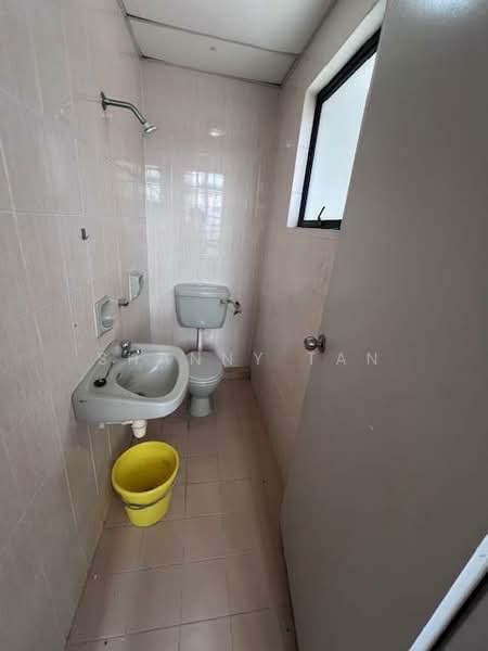 Condominium for Sale at Evergreen Park Scot Pine - Shanny Tan - Bathroom - PropertyGuru.com.my
