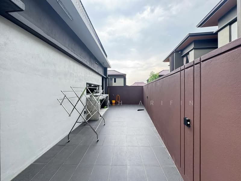 Semi-Detached House for Sale in Taman Tasik Semenyih (Semenyih) - Masnizah Arifin - Exterior - PropertyGuru.com.my