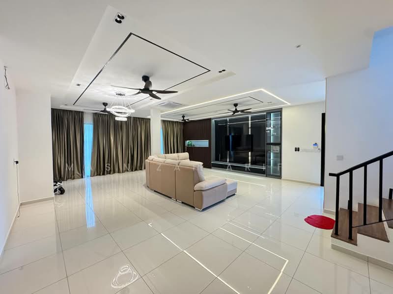 Semi-Detached House for Sale in Taman Tasik Semenyih (Semenyih) - Masnizah Arifin - Living Room - PropertyGuru.com.my