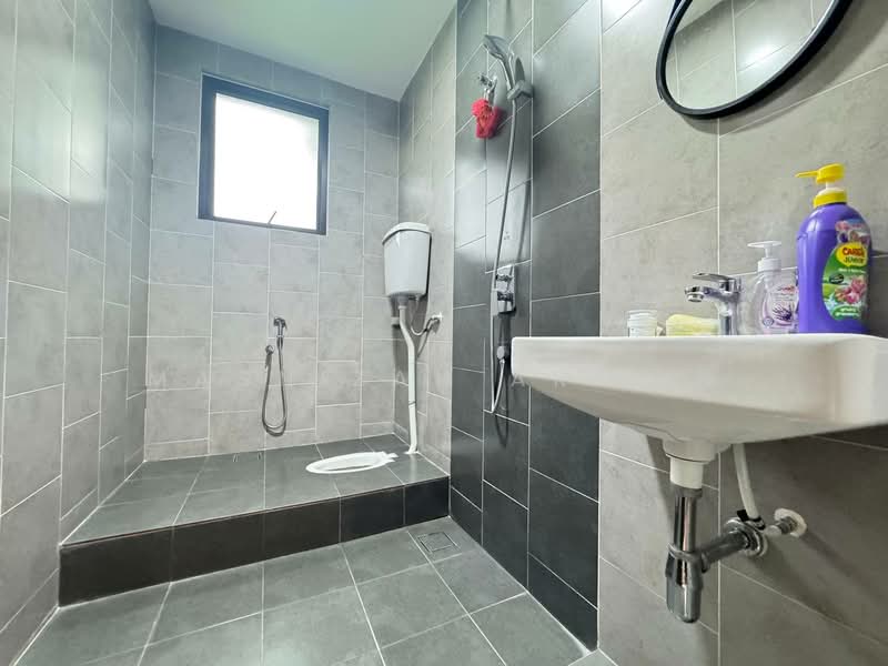 Semi-Detached House for Sale in Taman Tasik Semenyih (Semenyih) - Masnizah Arifin - Bathroom - PropertyGuru.com.my