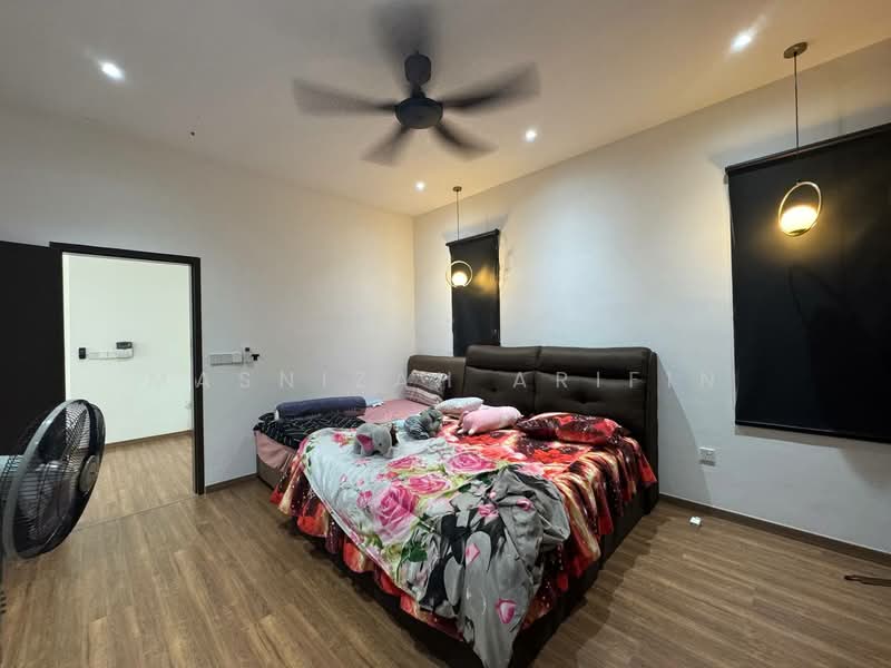 Semi-Detached House for Sale in Taman Tasik Semenyih (Semenyih) - Masnizah Arifin - Bedroom - PropertyGuru.com.my