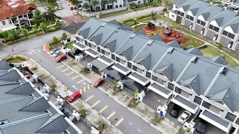 2-storey Terraced House for Sale in Bukit Jelutong (Shah Alam) - Adaw Zain - Exterior - PropertyGuru.com.my