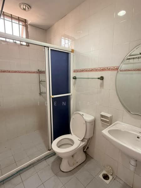 Rumah Bandar untuk Dijual di Johor Bahru (Johor) - Iden Tan - Bathroom - PropertyGuru.com.my
