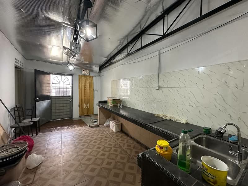 Rumah Teres 2 Tingkat untuk Dijual di Kuala Selangor (Selangor) - Muin Mn - Kitchen - PropertyGuru.com.my