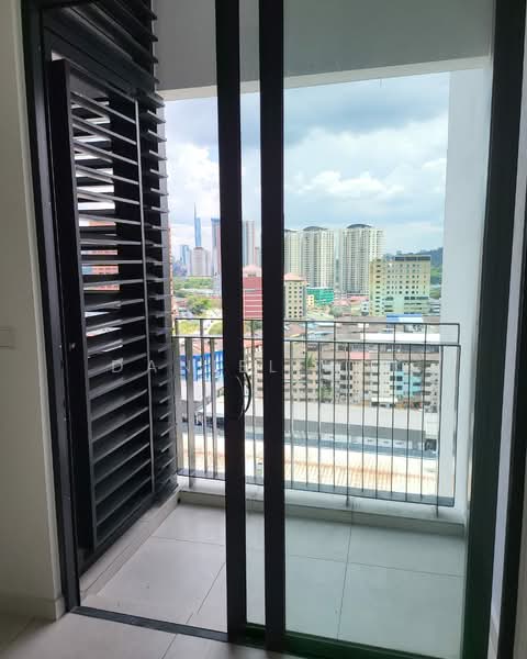 Servis Apartment untuk Disewa di The Pano - Daniel Kok - Balcony - PropertyGuru.com.my