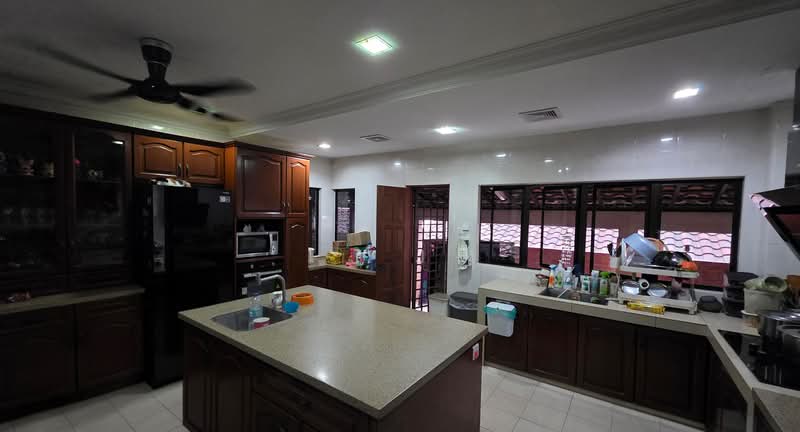 Semi-Detached House for Sale in Kota Kemuning (Shah Alam) - J J - Kitchen - PropertyGuru.com.my
