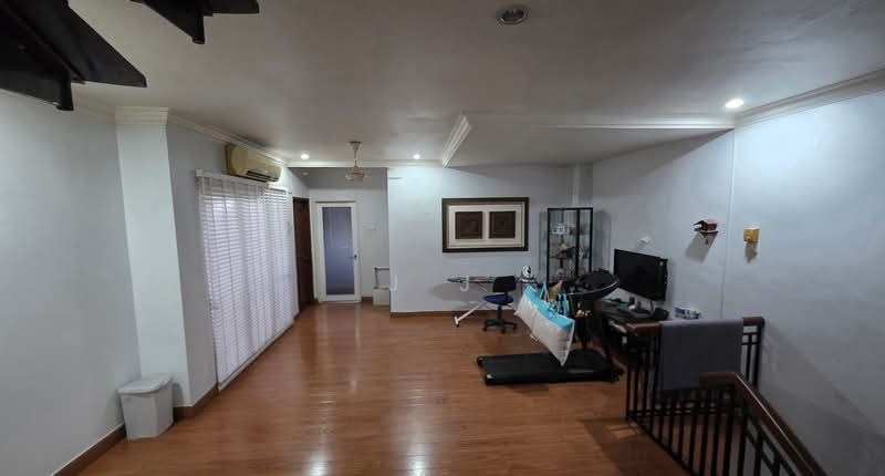 Semi-Detached House for Sale in Kota Kemuning (Shah Alam) - J J - Living Room - PropertyGuru.com.my