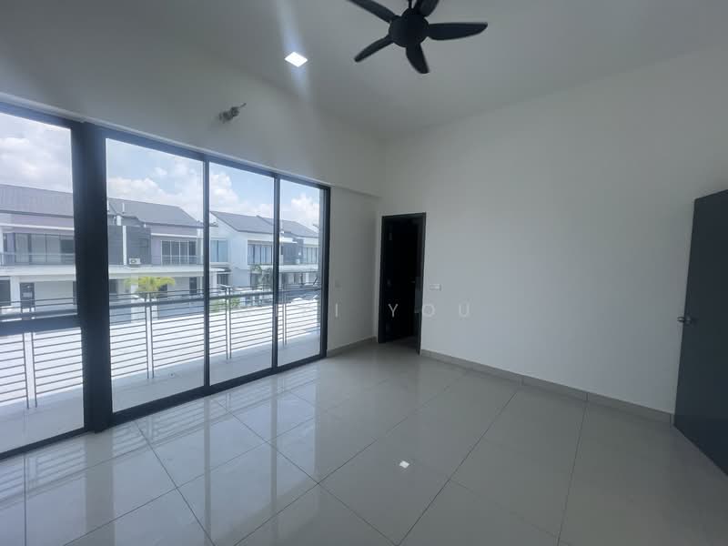 2-storey Terraced House for Rent in Telok Panglima Garang (Selangor) - Miki You - Balcony - PropertyGuru.com.my