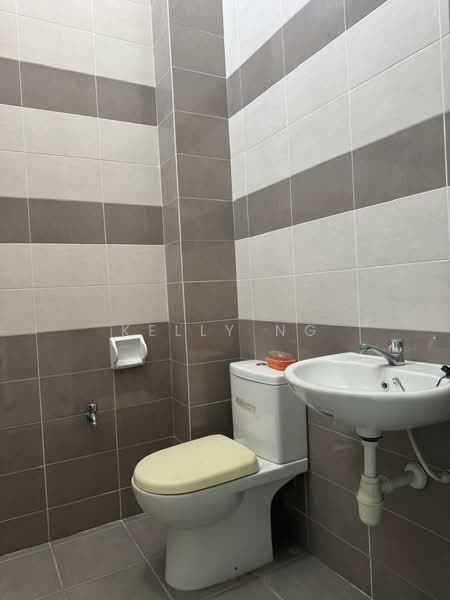 2-storey Terraced House for Sale in Bandar Seri Coalfields (Ijok) - Kelly Ng - Bathroom - PropertyGuru.com.my
