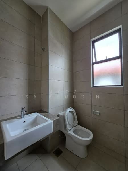 2-storey Terraced House for Sale in Setia Safiro (Cyberjaya) - Mudz Salahuddin - Bathroom - PropertyGuru.com.my