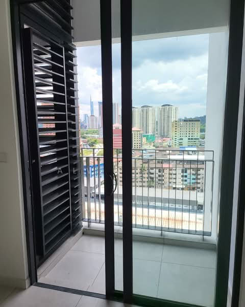 Servis Apartment untuk Disewa di The Pano - Alvin Sow - Balcony - PropertyGuru.com.my
