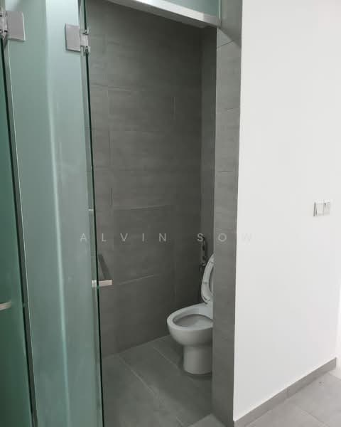 Servis Apartment untuk Disewa di The Pano - Alvin Sow - Bathroom - PropertyGuru.com.my