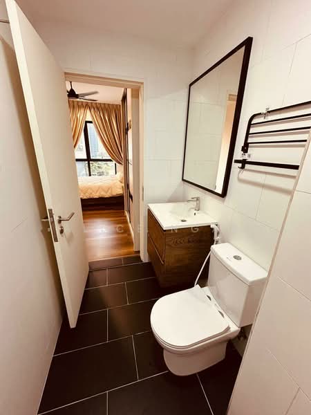 Service Residence for Sale at SqWhere Service Apartments - Alice Ngan - Bathroom - PropertyGuru.com.my