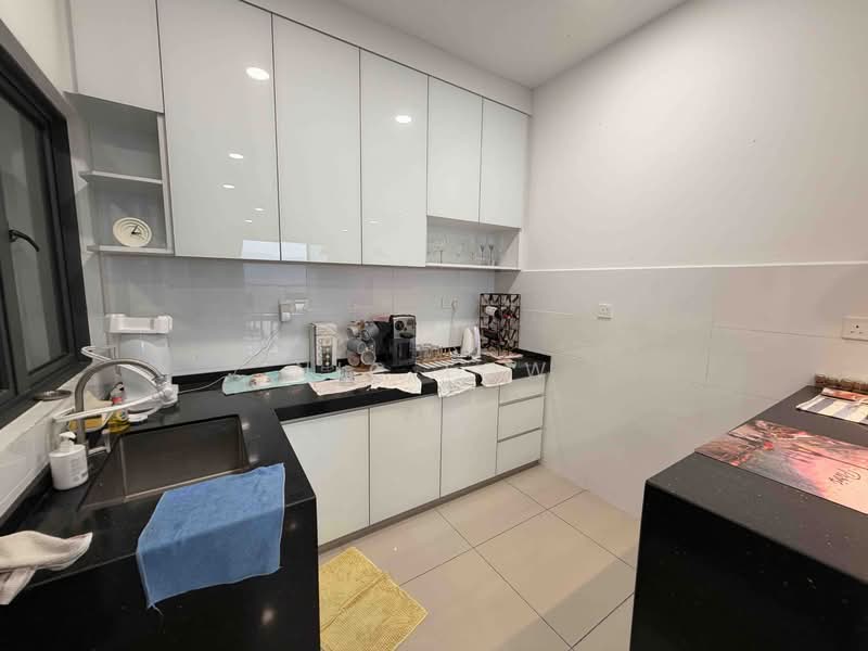 Kondominium untuk Disewa di The Henge - Nic Low - Kitchen - PropertyGuru.com.my