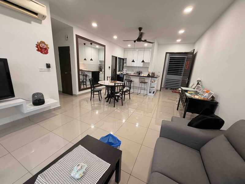Kondominium untuk Disewa di The Henge - Nic Low - Living Room - PropertyGuru.com.my