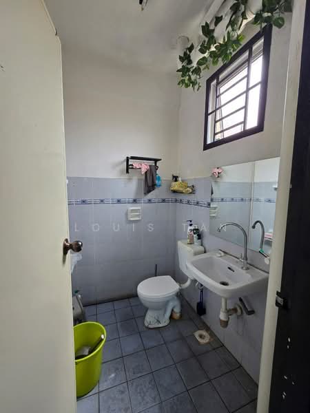 Apartment for Sale at Villa Bestari Apartment - Louis Tan - Bathroom - PropertyGuru.com.my