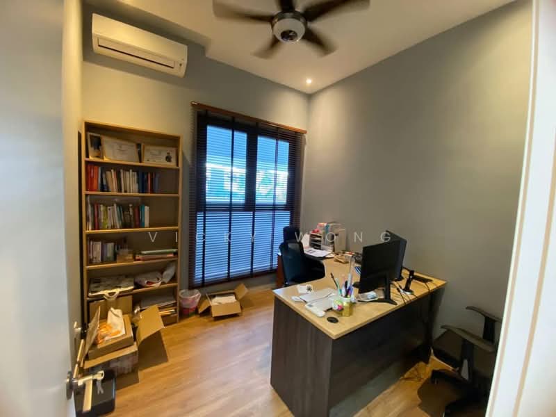 Condominium for Sale at The WaterEdge (Pinggiran Air) - Vicky Wong - Study - PropertyGuru.com.my
