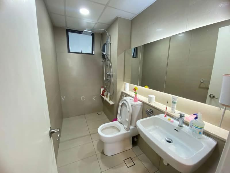 Condominium for Sale at The WaterEdge (Pinggiran Air) - Vicky Wong - Bathroom - PropertyGuru.com.my