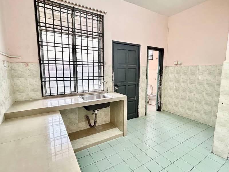 Rumah Teres 1.5 Tingkat untuk Disewa di Bandar Putra (Kulai) - Li Wei - PropertyGuru.com.my