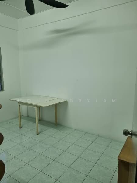 Flat for Rent at Puchong Utama Court 1 - Mohd Adryzam - Interior - PropertyGuru.com.my