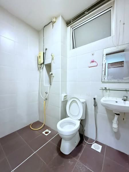 Cluster House for Sale in Taman Sierra Perdana (Masai) - Karl Lim - Bathroom - PropertyGuru.com.my