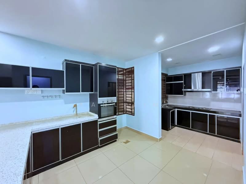 Cluster House for Sale in Taman Sierra Perdana (Masai) - Karl Lim - Kitchen - PropertyGuru.com.my