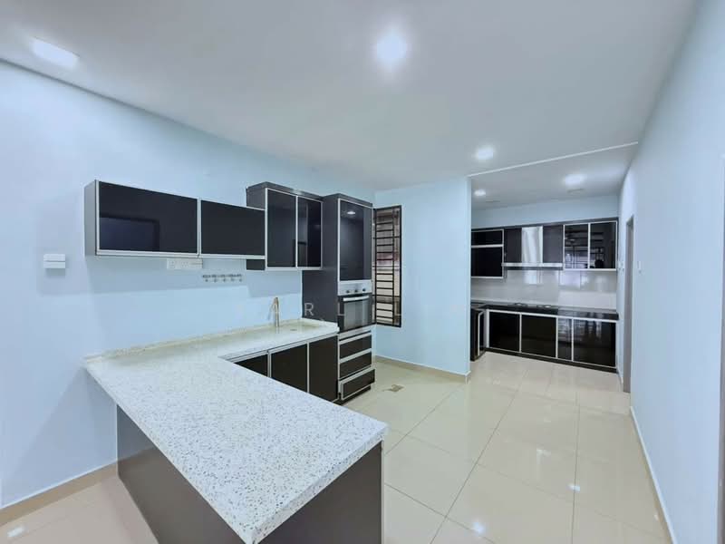 Cluster House for Sale in Taman Sierra Perdana (Masai) - Karl Lim - Kitchen - PropertyGuru.com.my
