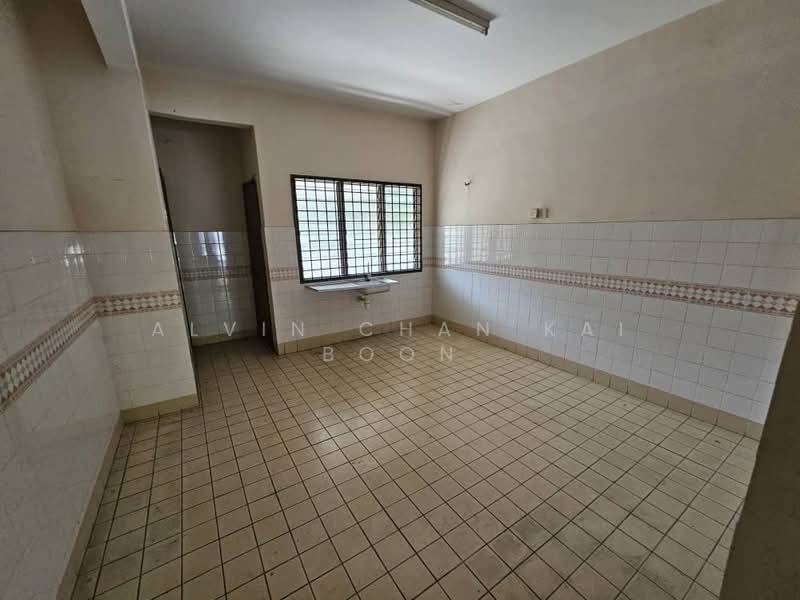Rumah Teres 2 Tingkat untuk Dijual di Taman Desa Cheng Perdana 1 (Cheng) - Alvin Chan Kai Boon - Kitchen - PropertyGuru.com.my
