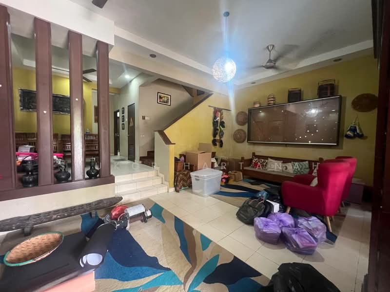 2-storey Terraced House for Sale in Shah Alam (Selangor) - Syukor Hartanah - Living Room - PropertyGuru.com.my