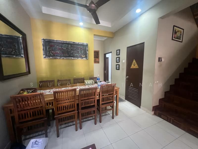 2-storey Terraced House for Sale in Shah Alam (Selangor) - Syukor Hartanah - Dining Room - PropertyGuru.com.my