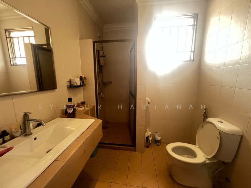 2-storey Terraced House for Sale in Shah Alam (Selangor) - Syukor Hartanah - Bathroom - PropertyGuru.com.my