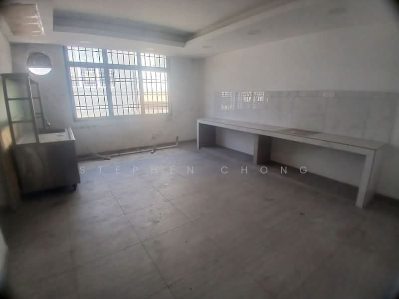 Shop / Office for Rent in Taman Molek (Johor Bahru) - Stephen Chong - Kitchen - PropertyGuru.com.my