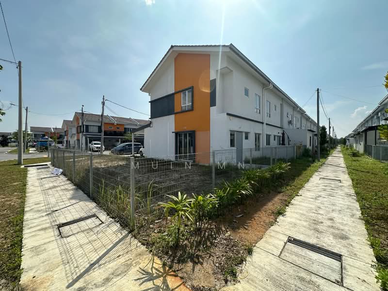 2-storey Terraced House for Sale in Kuala Selangor (Selangor) - Muin Mn - Exterior - PropertyGuru.com.my