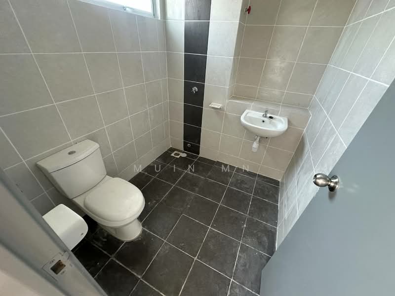 2-storey Terraced House for Sale in Kuala Selangor (Selangor) - Muin Mn - Bathroom - PropertyGuru.com.my