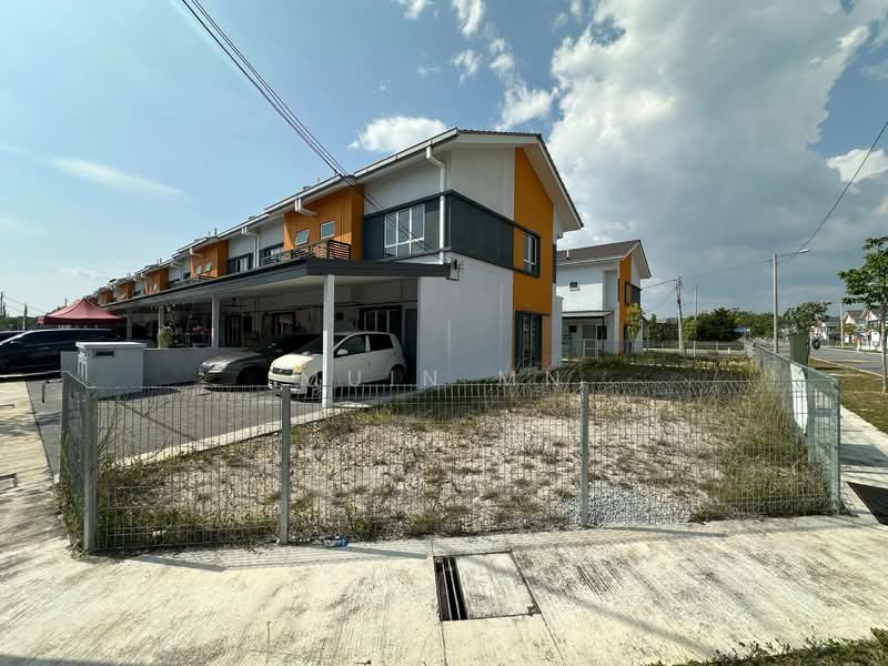 2-storey Terraced House for Sale in Kuala Selangor (Selangor) - Muin Mn - Exterior - PropertyGuru.com.my