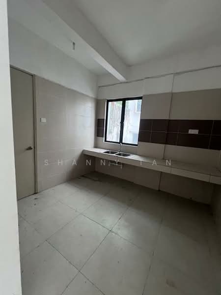 Semi-Detached House for Sale in Bandar Mahkota Cheras (Cheras) - Shanny Tan - Kitchen - PropertyGuru.com.my