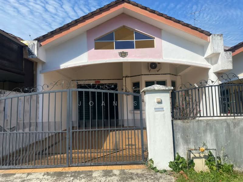 Rumah Teres 1 Tingkat untuk Dijual di Taman Bestari Indah (Ulu Tiram) - Joan Sin - Exterior - PropertyGuru.com.my
