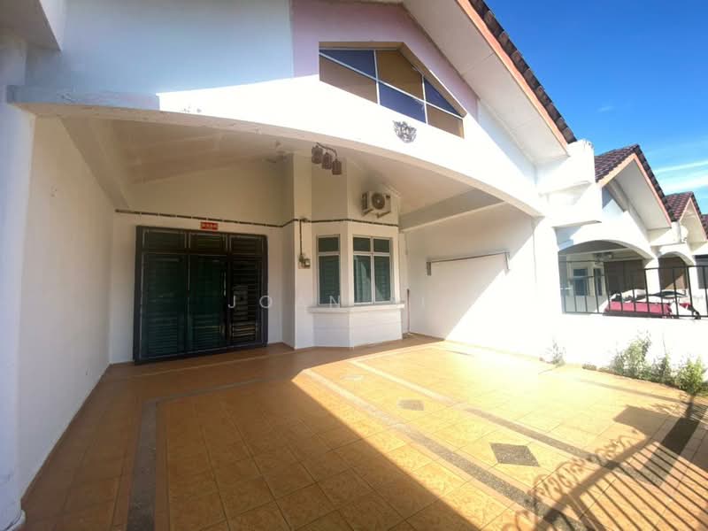 Rumah Teres 1 Tingkat untuk Dijual di Taman Bestari Indah (Ulu Tiram) - Joan Sin - Exterior - PropertyGuru.com.my