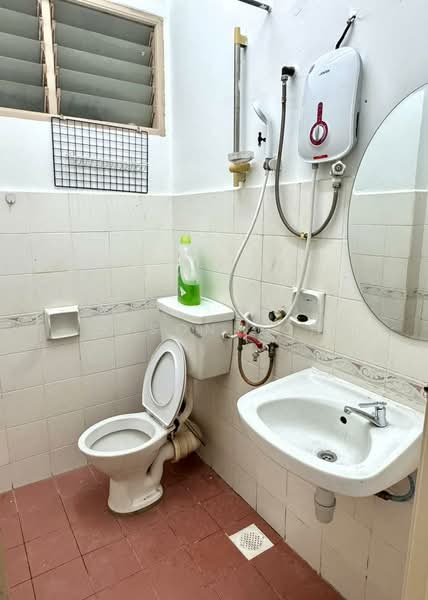 Kondominium untuk Disewa di Gambier Heights - Gyson Goh - Bathroom - PropertyGuru.com.my