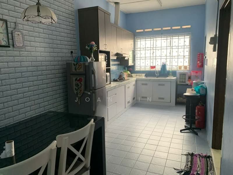 Rumah Teres 1 Tingkat untuk Dijual di Taman Pulai Emas (Kulai) - Joan Sin - Kitchen - PropertyGuru.com.my