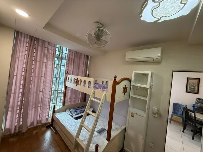 Rumah Bandar untuk Dijual di Taman Sutera Utama (Skudai) - Maggie Lee - Bedroom - PropertyGuru.com.my