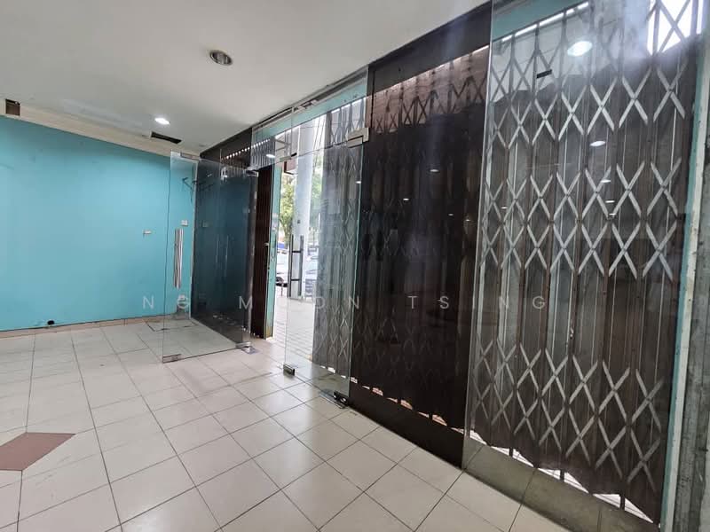 Shop / Office for Rent in Gombak (Kuala Lumpur) - Ng Moon Tsing - Entrance - PropertyGuru.com.my
