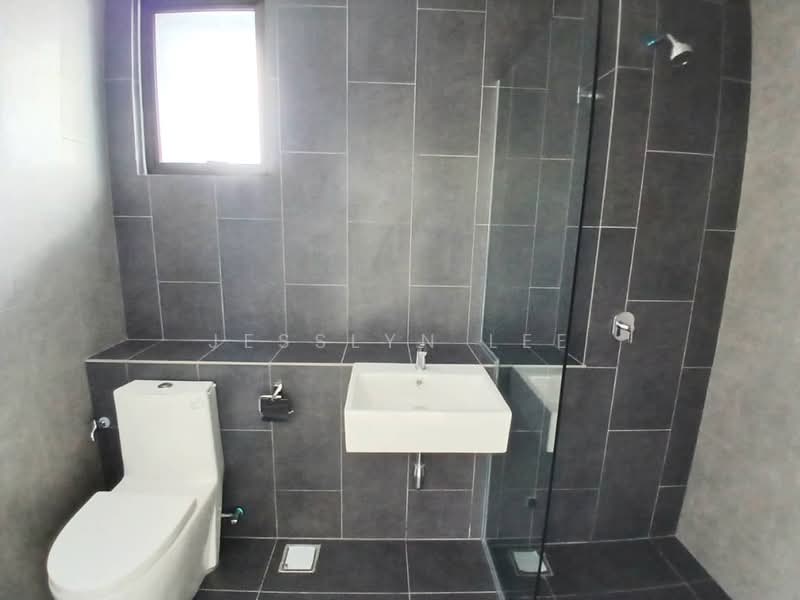 Semi-Detached House for Sale in Setia Ecohill (Semenyih) - Jesslyn Lee - Bathroom - PropertyGuru.com.my