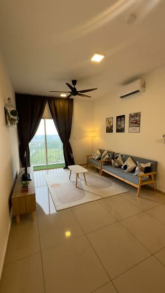 Servis Apartment untuk Disewa di The Tresor @ Gravit8 - Abby Woo - Living Room - PropertyGuru.com.my