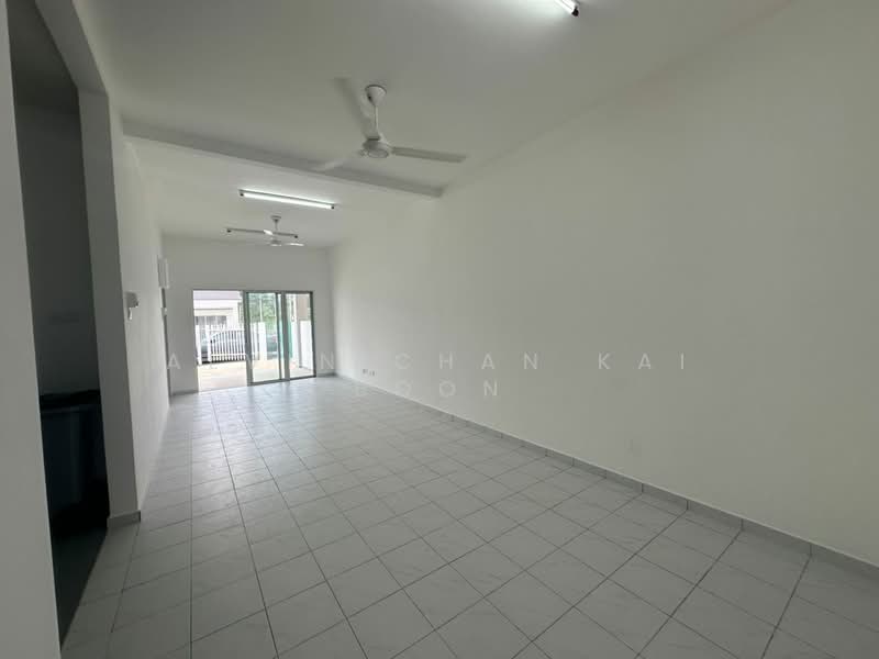 Rumah Teres 1 Tingkat untuk Dijual di Kampung Baru Ayer Keroh (Bukit Baru) - Alvin Chan Kai Boon - Living Room - PropertyGuru.com.my