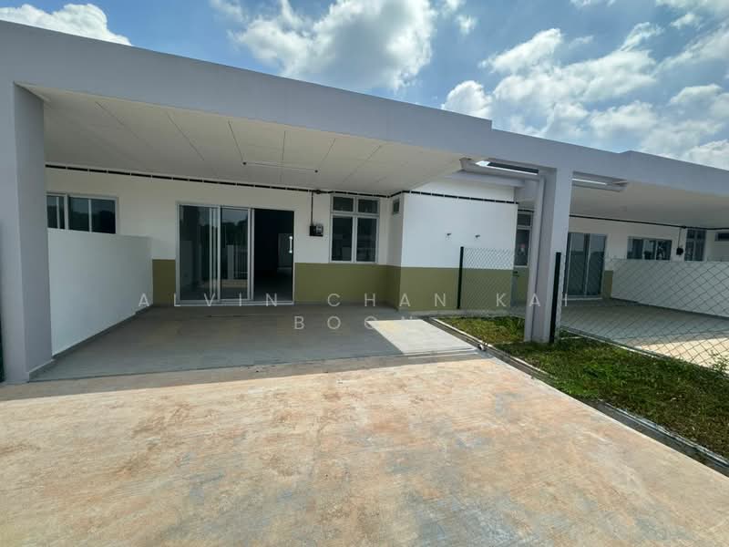 Rumah Teres 1 Tingkat untuk Dijual di Kampung Baru Ayer Keroh (Bukit Baru) - Alvin Chan Kai Boon - Exterior - PropertyGuru.com.my