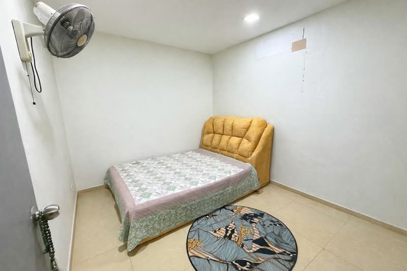 Rumah Teres 2 Tingkat untuk Dijual di Subang Bestari (Shah Alam) - Tom Yip - Bedroom - PropertyGuru.com.my